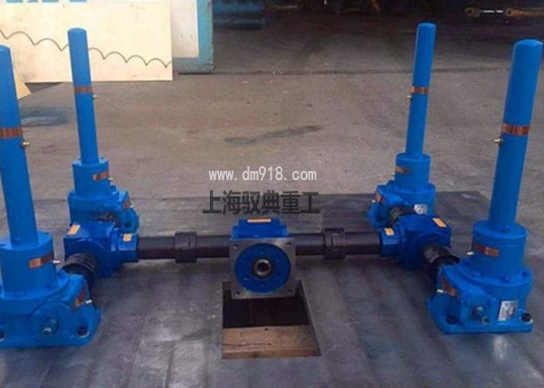 Chinese screw lift manufacturer - Dianmai Transmission helps customers complete the case of four linkage screw lift platforms.